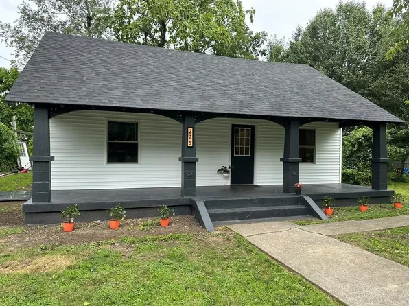 225 Railroad St, Island, KY 42350