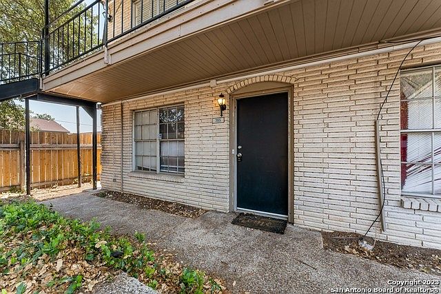 170 De Chantle Rd San Antonio, TX, 78201 - Apartments for Rent | Zillow