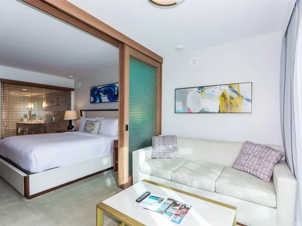 2139 Kuhio Ave #1108, Honolulu, HI 96815