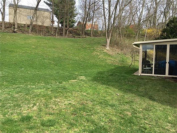 4th image of 700 Tralee Dr