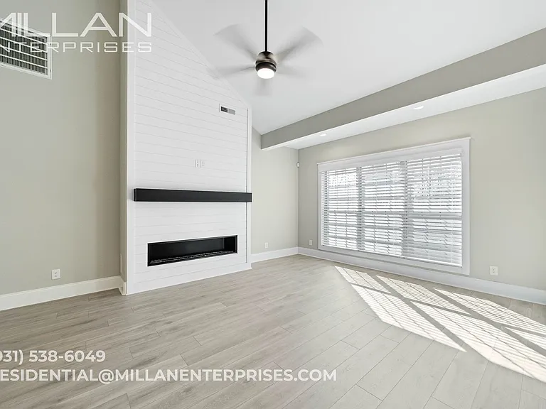 1088 Veridian Dr #B — Photo 16