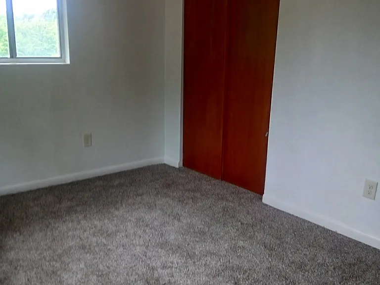 353 Pine Hollow Rd #353 — Photo 4