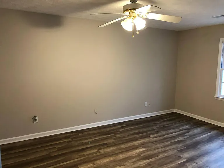 3170 Westfield Walk NE — Photo 2
