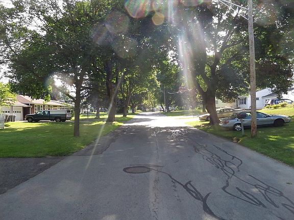 4th image of 78 Hillcrest Dr