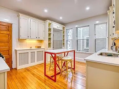 1657 Cambridge St — Photo 4