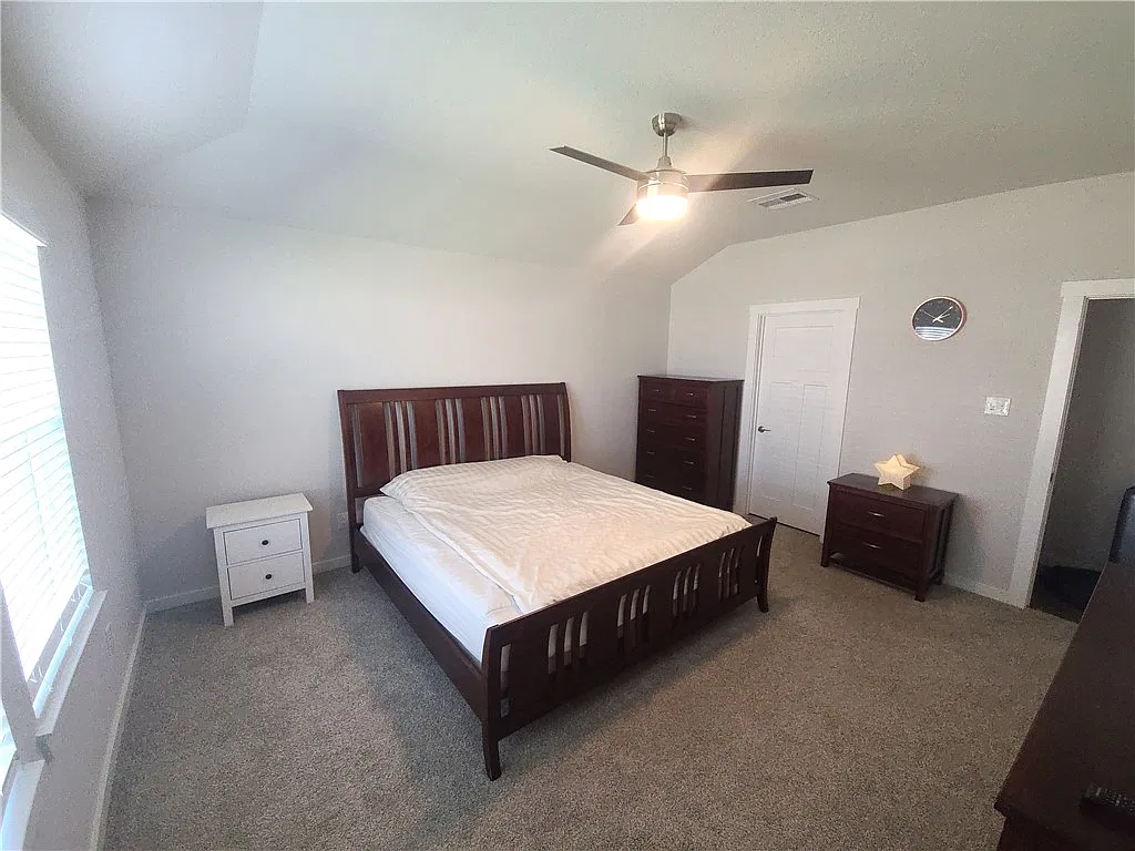 3 bed, 1508 sqft, $2,100 — Photo 3