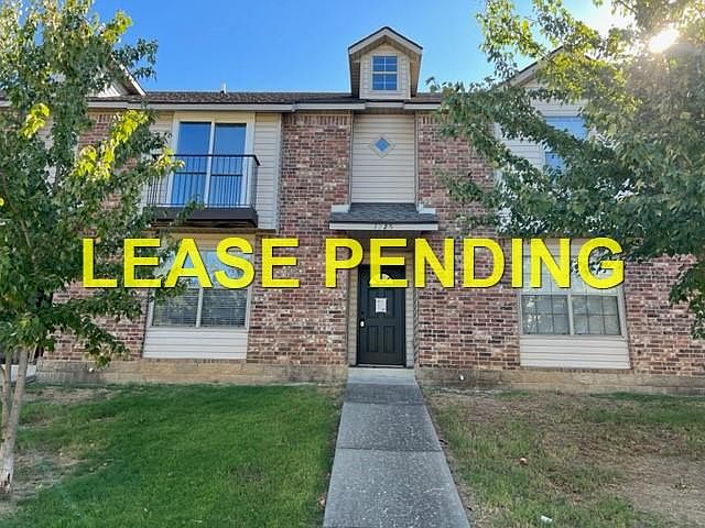 1st image of 1720 N Chestnut Ave #1720