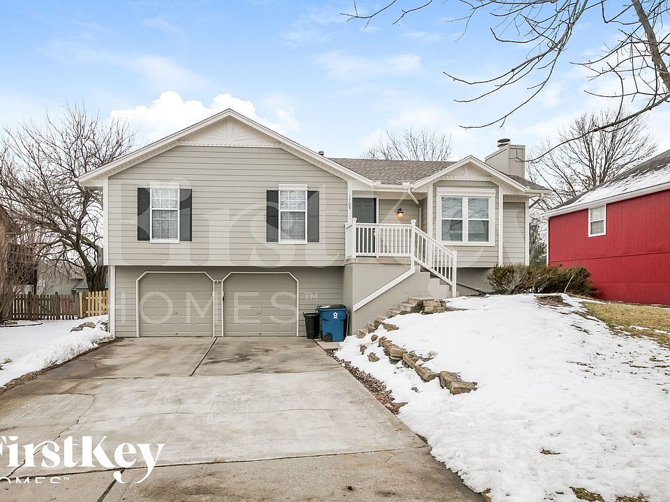 1st image of 1709 NE Auburn Dr
