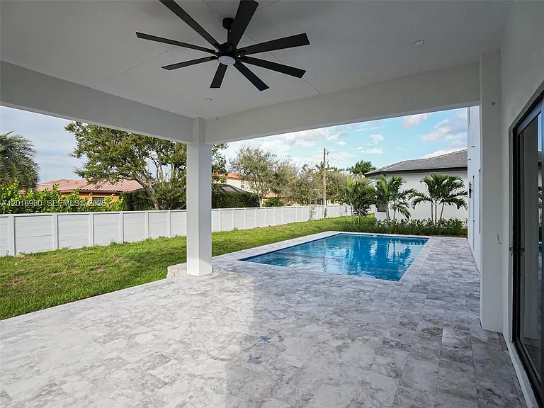 13004 Davie Oaks Dr — Photo 5