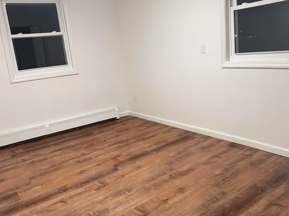 23 Valley Place image 10 of 13