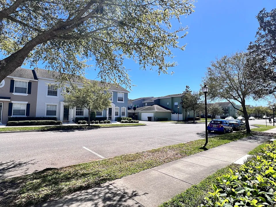 3548 Peppervine Dr
