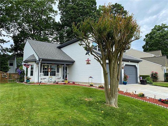 2nd image of 1499 Berkshire Dr