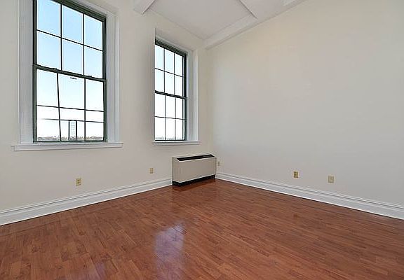 5th image of 45-02 Ditmars Blvd #521