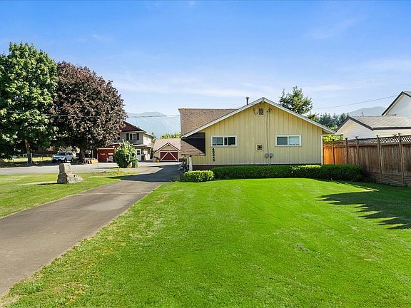 2nd image of 45240 S Sumas Rd
