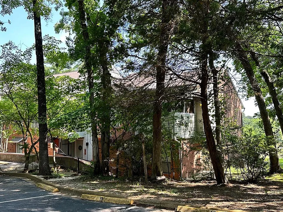 801 Country Club Cir