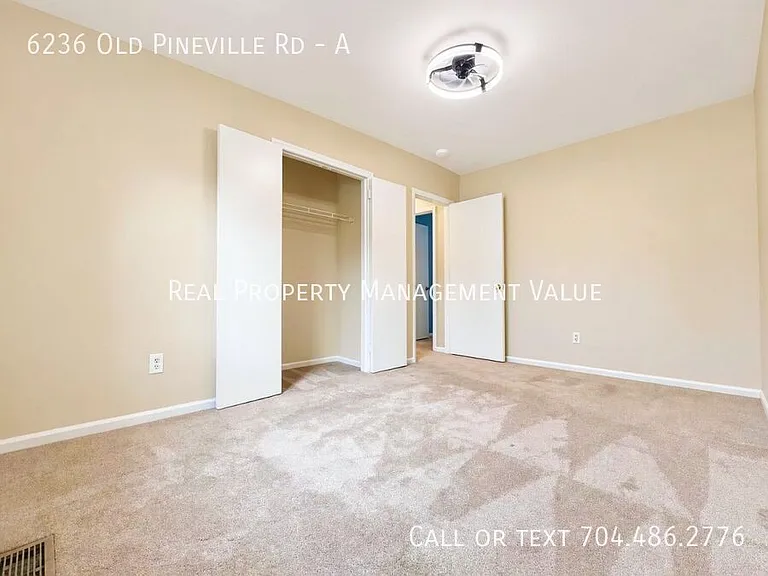 6236 Old Pineville Rd #A — Photo 16
