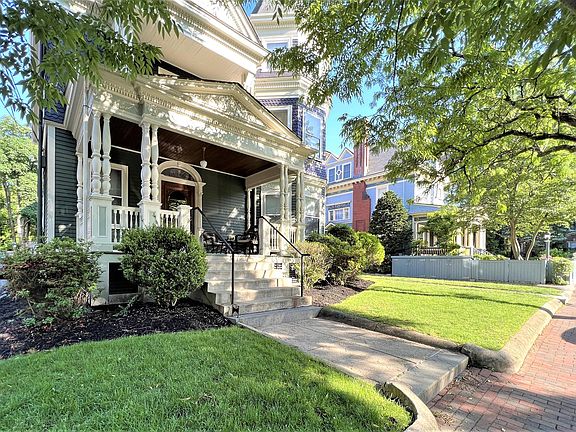 2nd image of 22 Highland Ave