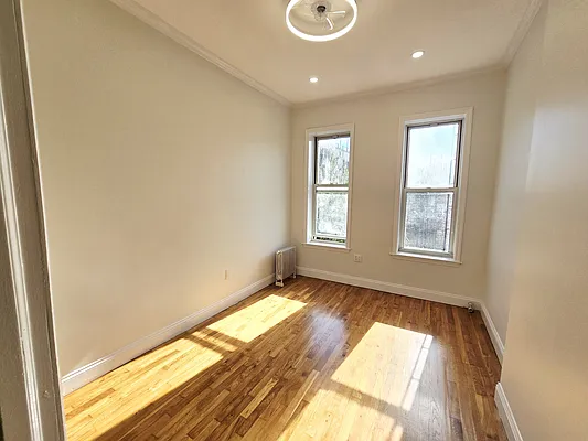 Rented by Voro Purple LLC | media 26