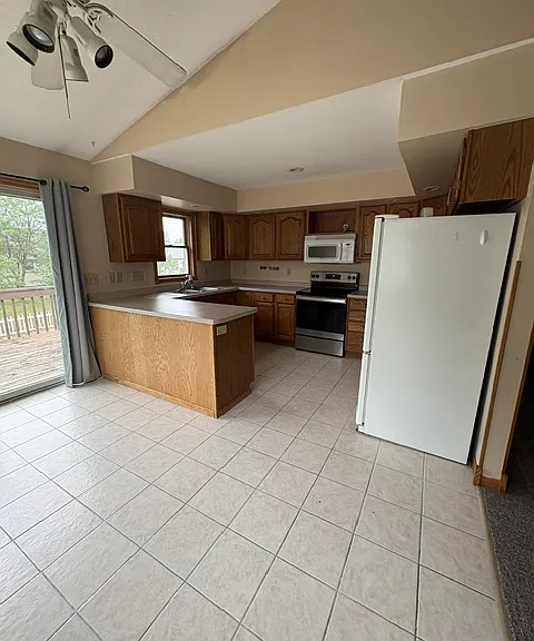 726 Vilas St #726 — Photo 6