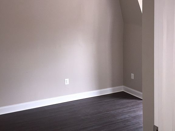 5th image of 706 Gladstone Ave APT 3