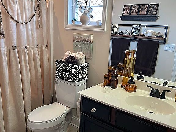 Main Bath 