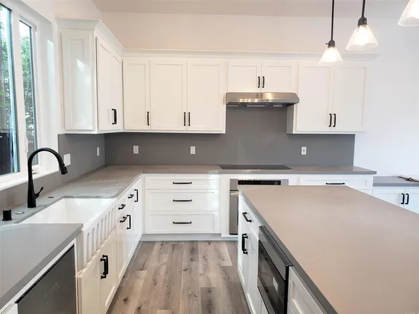 804 Clark Ave, Encinitas, CA 92024