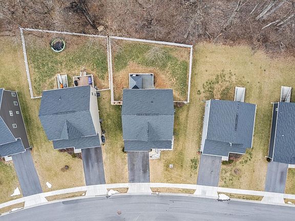 5th image of 633 Rushbrook Rd