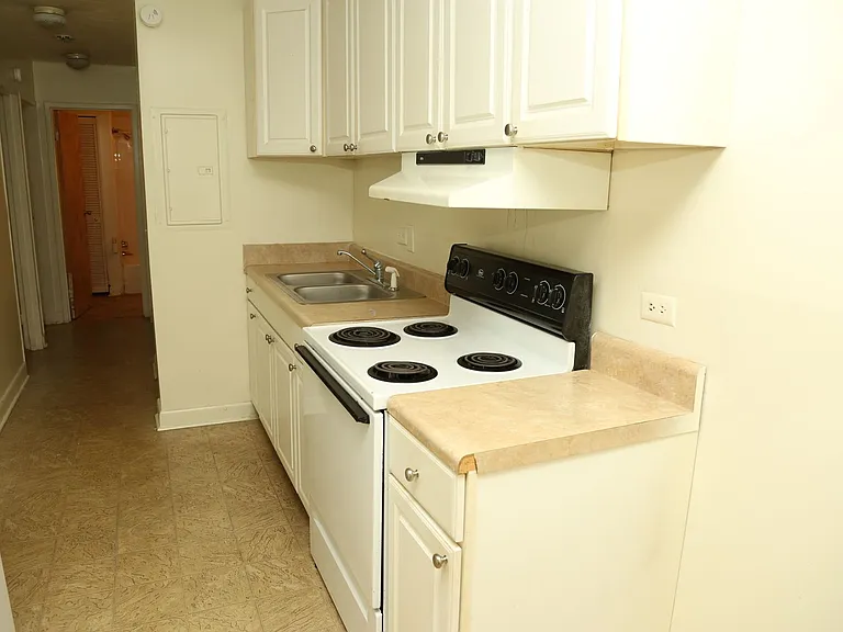 1500 Grady Ave — Photo 4