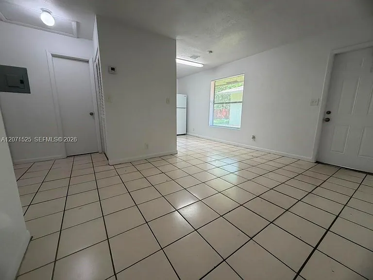 919 NW 2nd Ave #3 — Photo 2