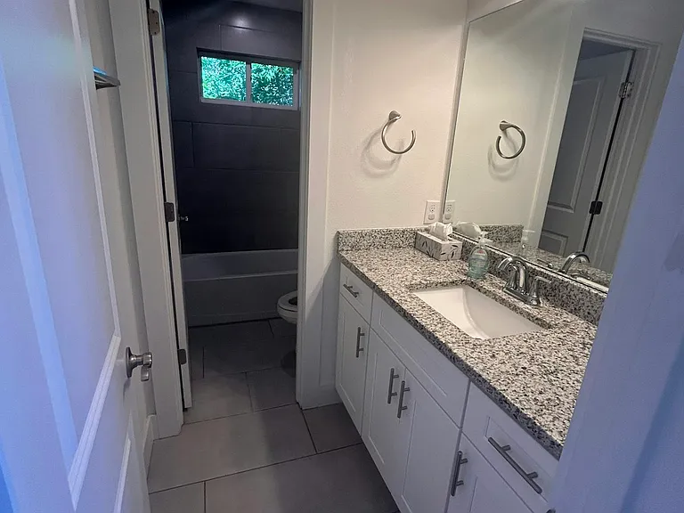 2nd bathroom