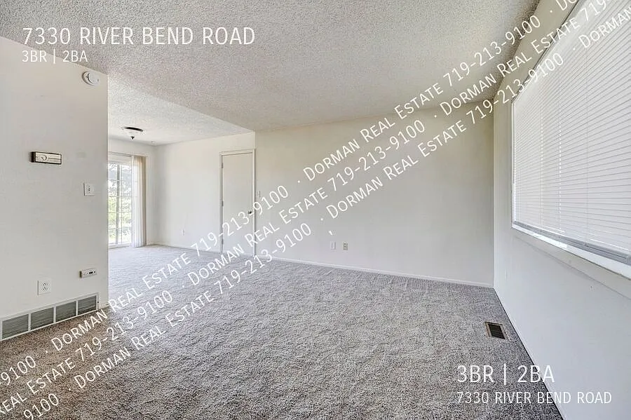 Pending Approval - Tri Level In Widefield With Huge Backyard! — Photo 2