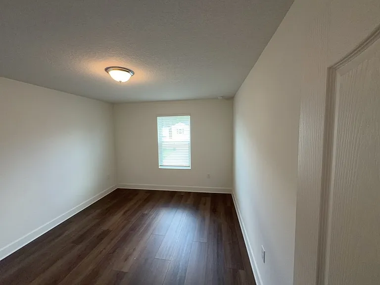 3230 Sanctuary Dr — Photo 9
