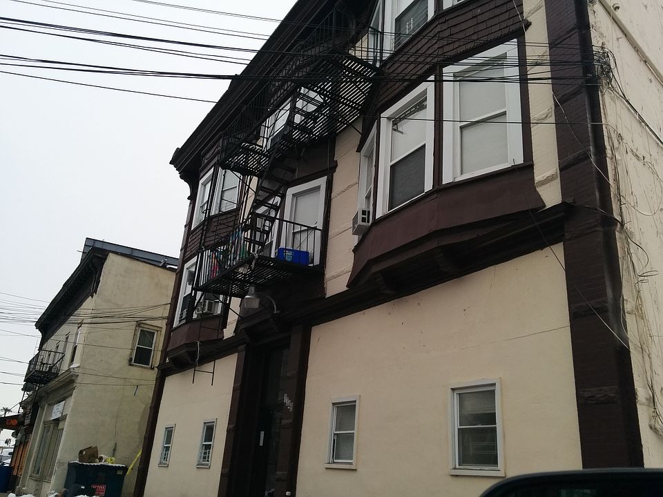 1348 West Front Street