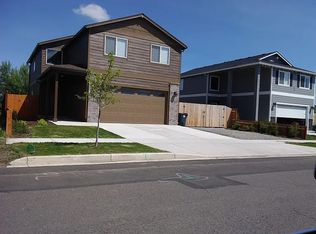 1958 Willow Brook Dr, Medford, OR 97501