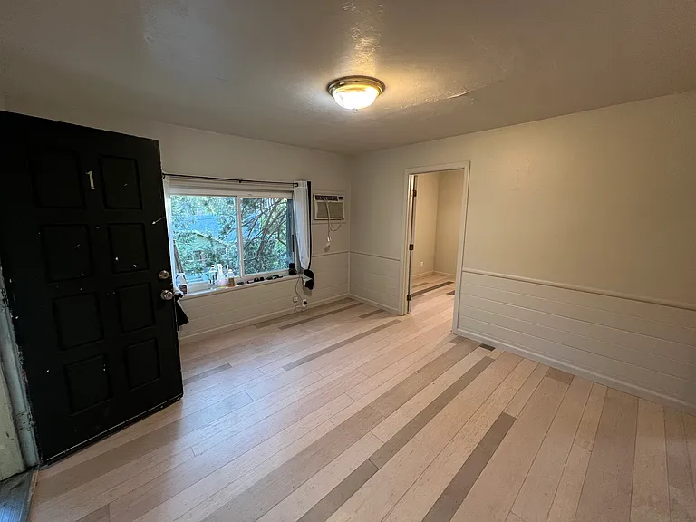 705 Canal St #1 — Photo 4