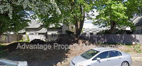 1341 SW Maple Tree Ct Photo 1
