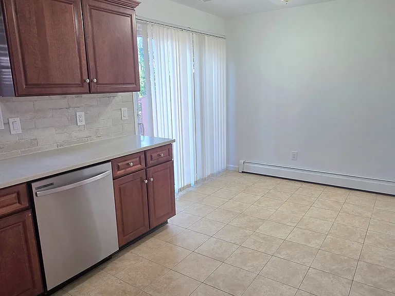 272 Highland Ave #A — Photo 7
