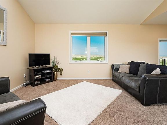 4th image of 2730 Black Hills Ln