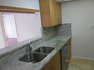 2nd image of 1717 N Bayshore Dr APT 3735