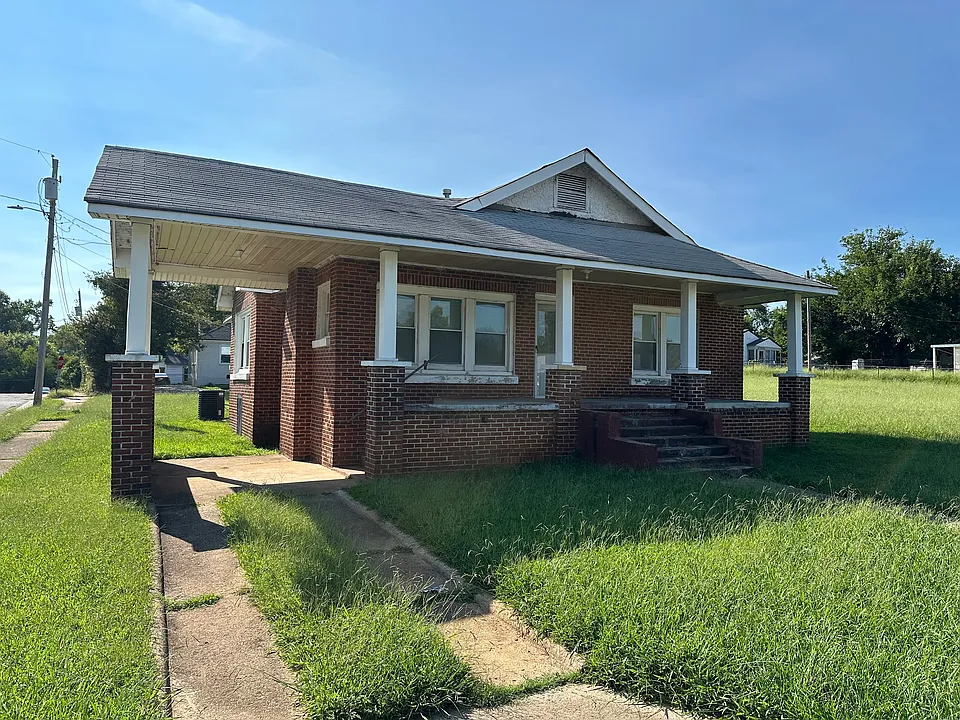 701 Cleveland Ave