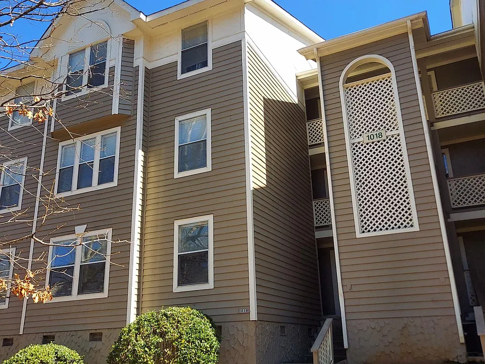 1018 Brookhollow Dr #1