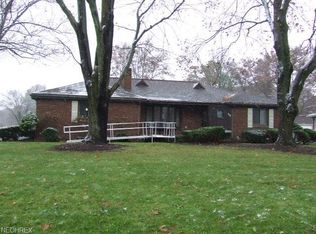 516 Overwood Rd, Akron, OH 44313