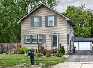706 W Columbia St, Mason, MI 48854