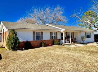 319 N Main St, Ada, OK 74820