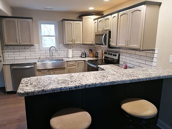 4th image of 225 Brentwil Blvd