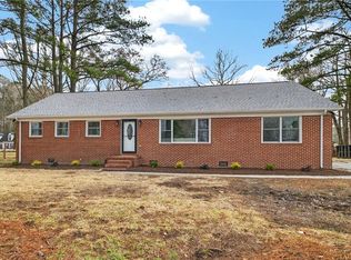 1153 Benefit Rd, Chesapeake, VA 23322
