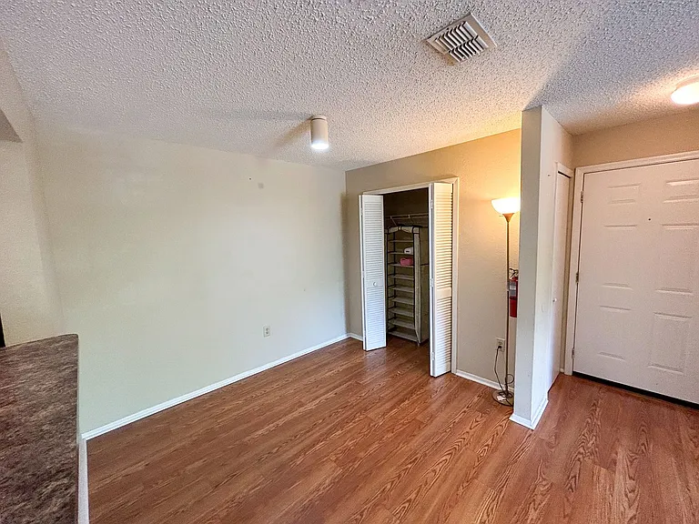 3705 SW 27th St #1221 — Photo 6