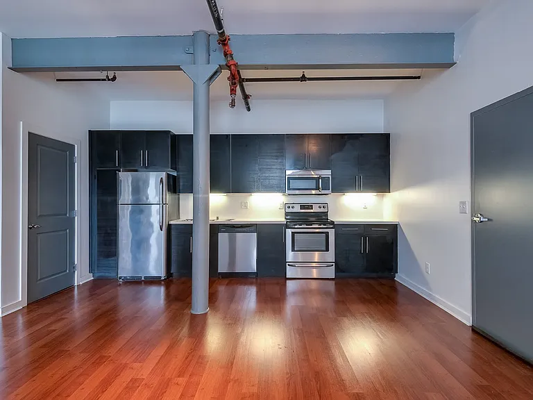 209-211 W Pike St #2B — Photo 10