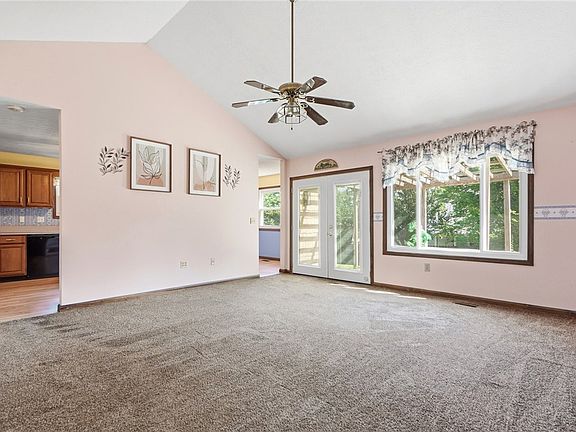 4th image of 14 Arlington Ave