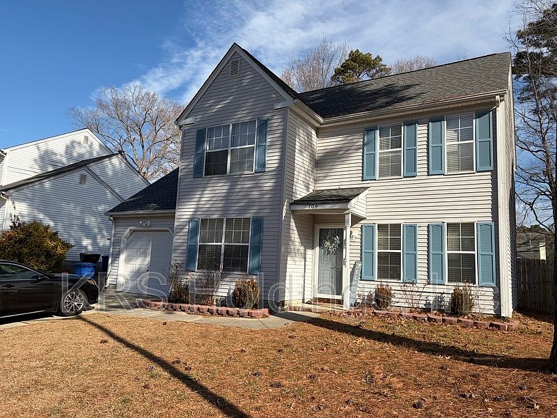 1st image of 709 Emerald Ct